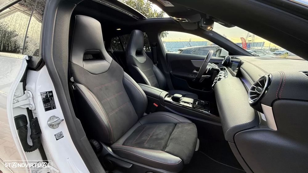 Mercedes-Benz CLA 220 d Shooting Brake AMG Line Aut. - 32