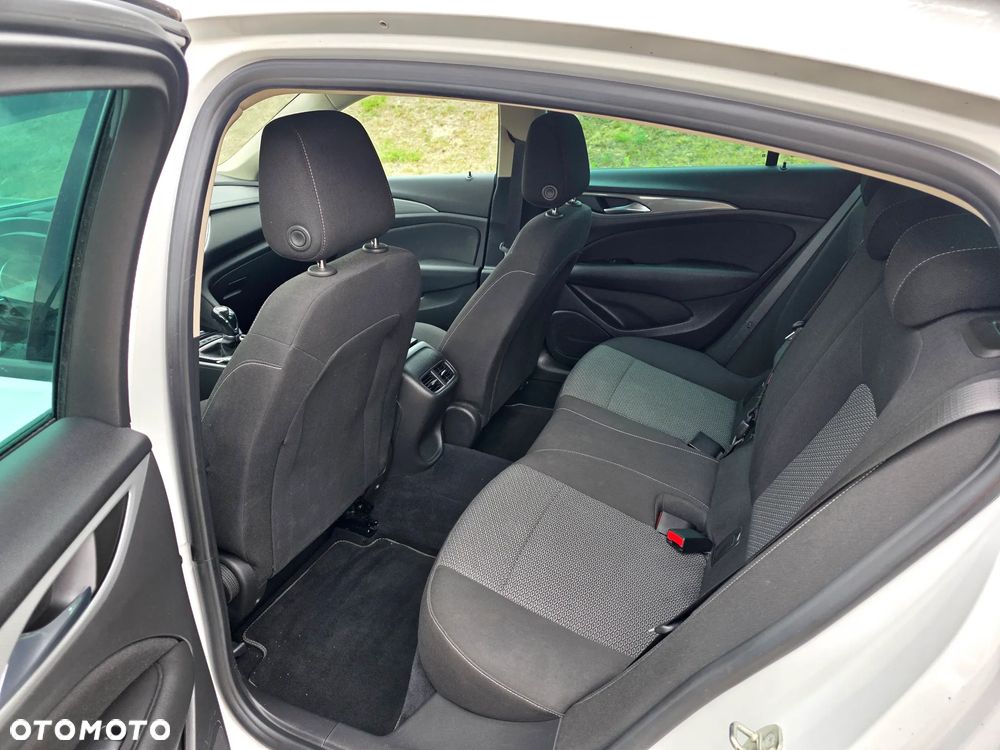 Opel Insignia - 7