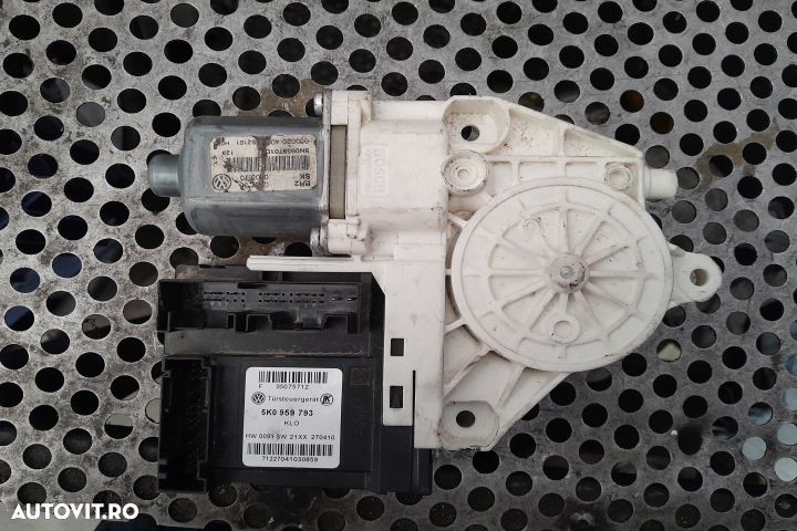 Motoras macara geam fata stanga COD: 5K0959793 Volkswagen VW Tiguan 1 - 2