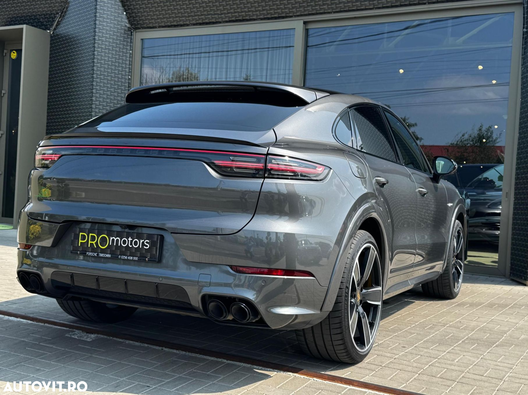 Porsche Cayenne - 5