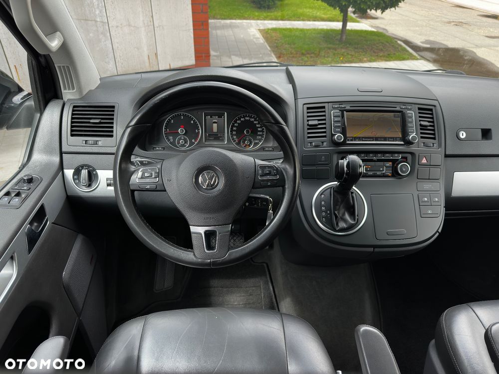 Volkswagen Multivan - 17