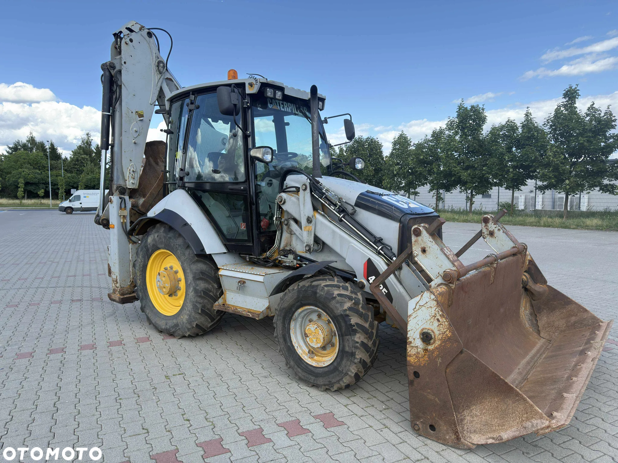 Caterpillar 442E - 2