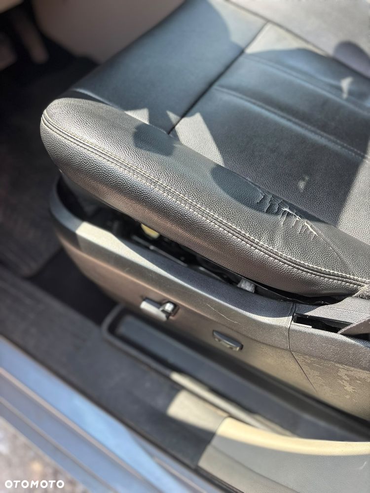 Chrysler Town & Country 3.6 Touring - 13