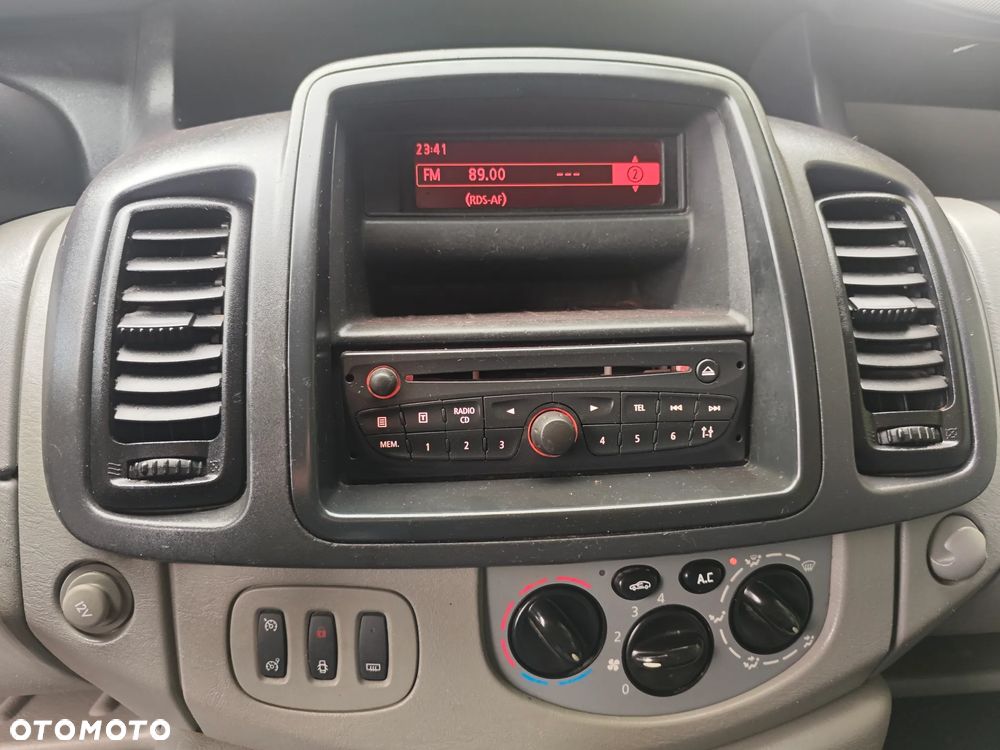 Renault TRAFIC - 10