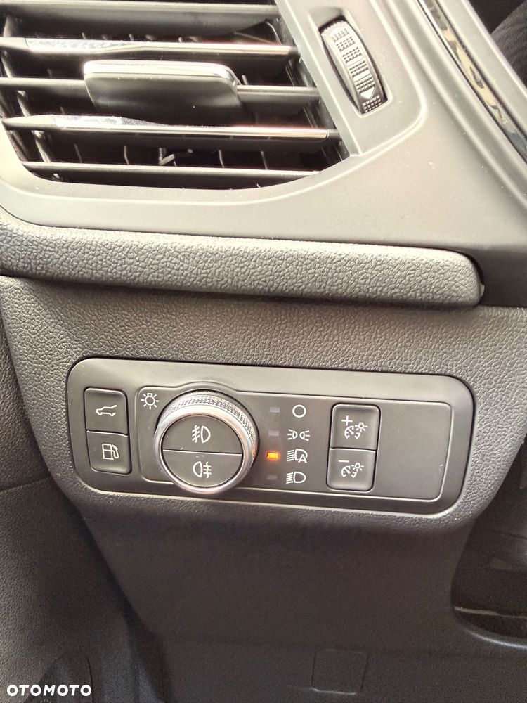 Ford Kuga 2.5P PHEV FWD ST-Line X - 31