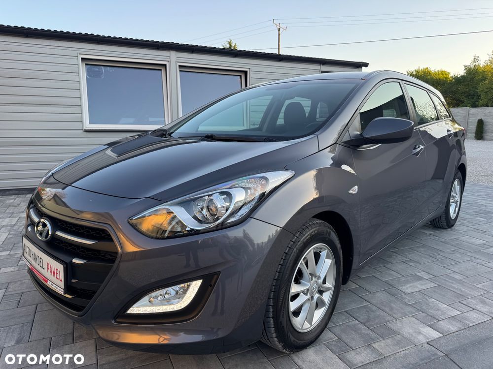 Hyundai i30 1.6 Comfort - 11