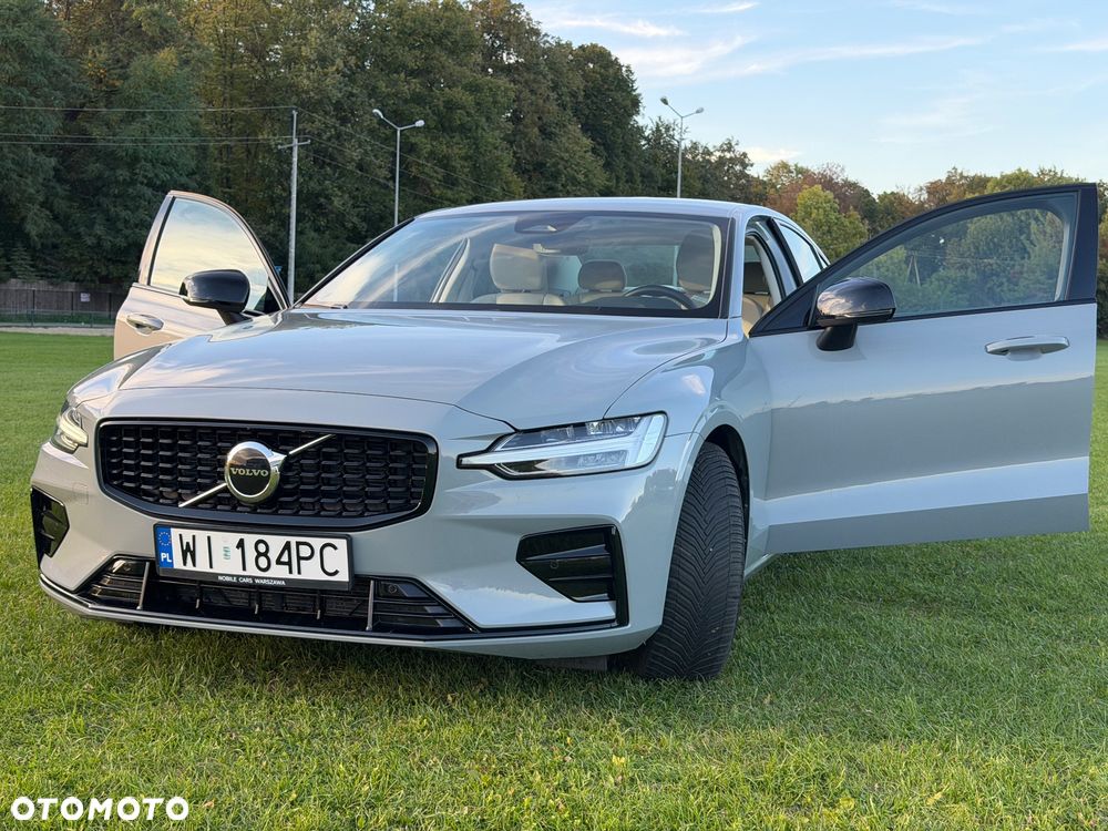 Volvo S60 B5 B Ultimate Dark - 21