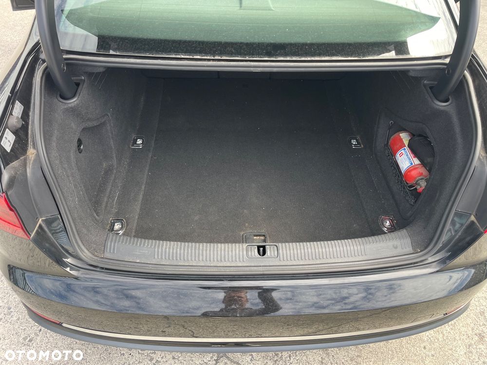 Audi A4 Limousine 35 TFSI advanced - 13
