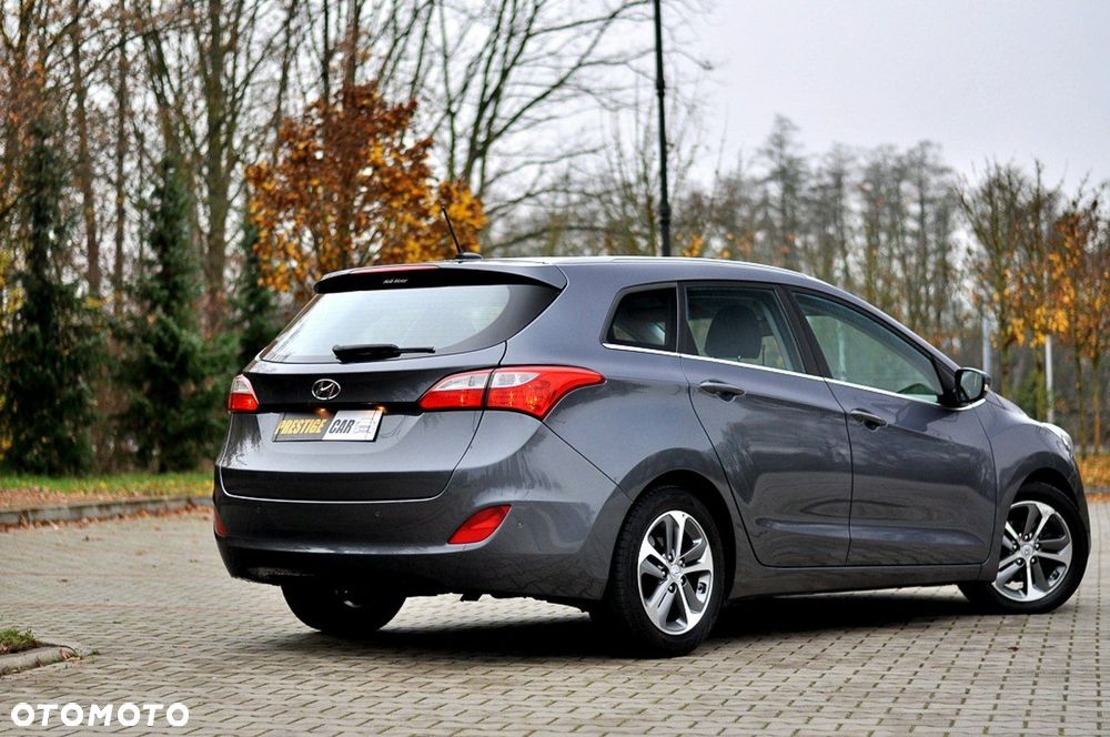 Hyundai i30 1.6 CRDi BlueDrive Premium - 10