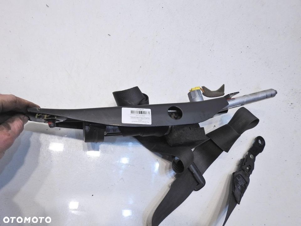 PAS BEZPIECZEŃSTWA NAPINACZ PRAWY PRZÓD V70 III - 5