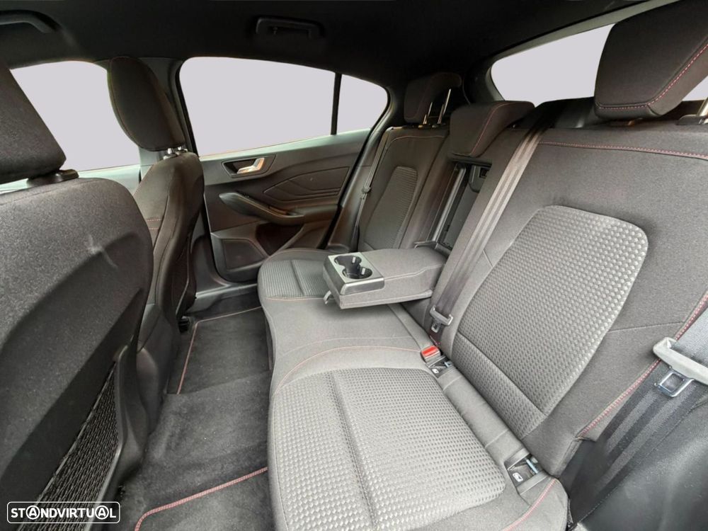 Ford Focus - 37