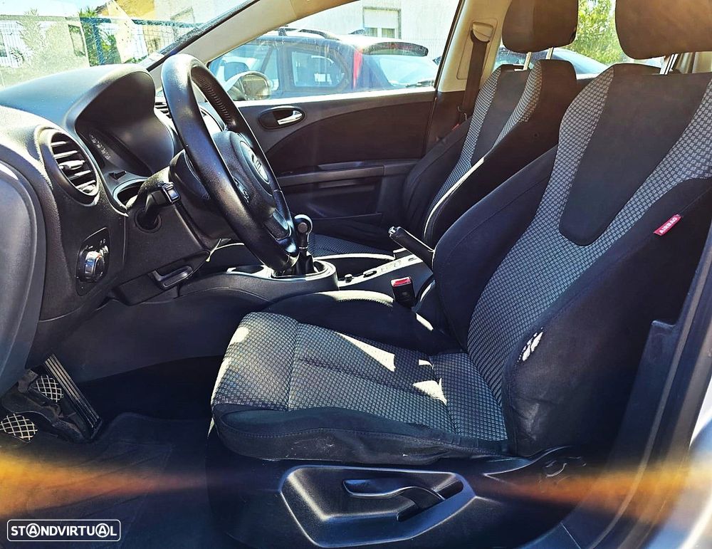 SEAT Leon 1.9 TDI Ecomotive Reference - 9