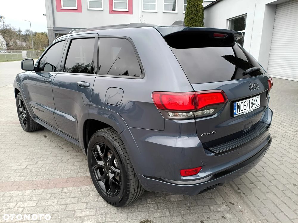 Jeep Grand Cherokee - 8