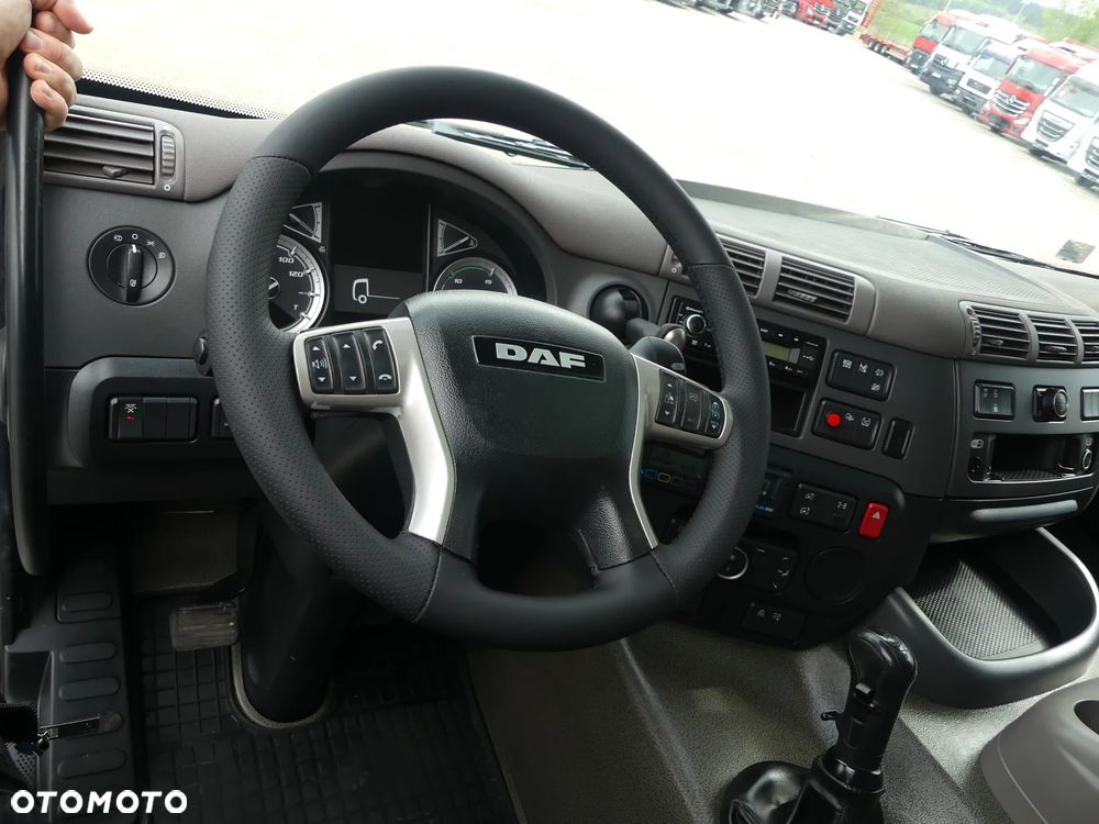 DAF CF 370 / 6x2 / CHŁODNIA 8.25 + WINDA / EURO 6 / 330 TYS KM / - 22