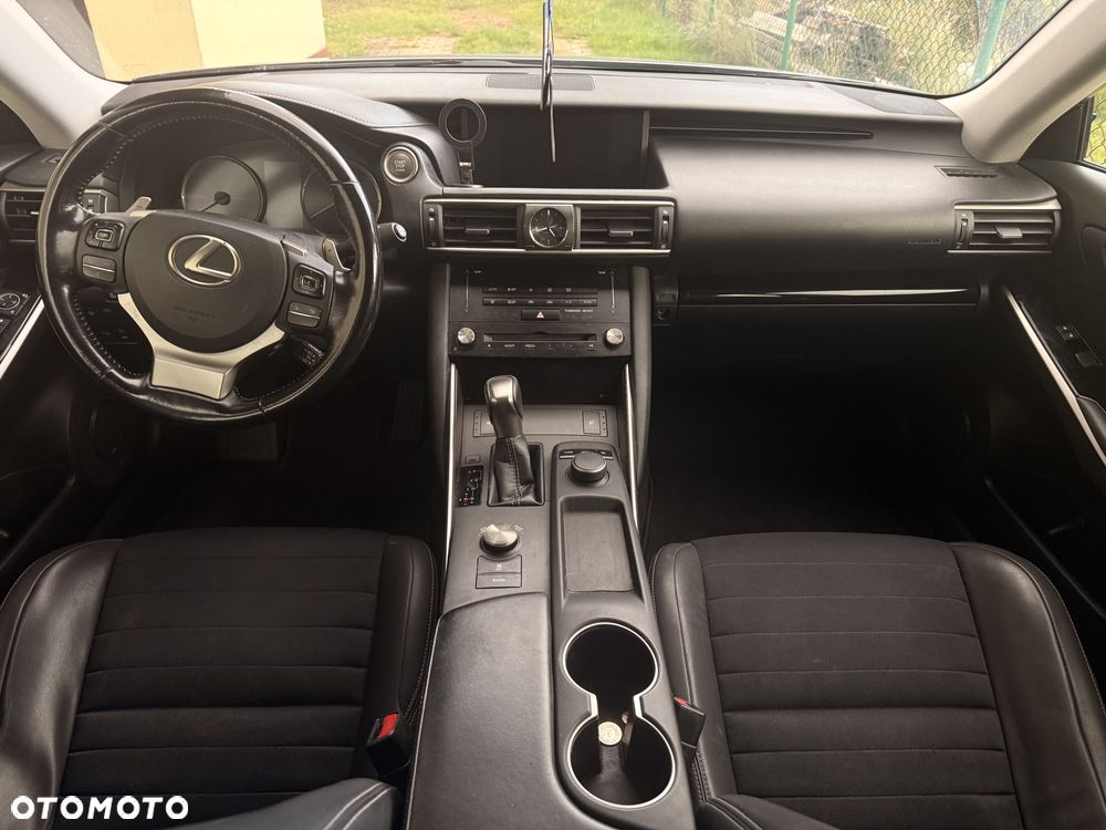 Lexus IS 200t / 300 Elegance - 8