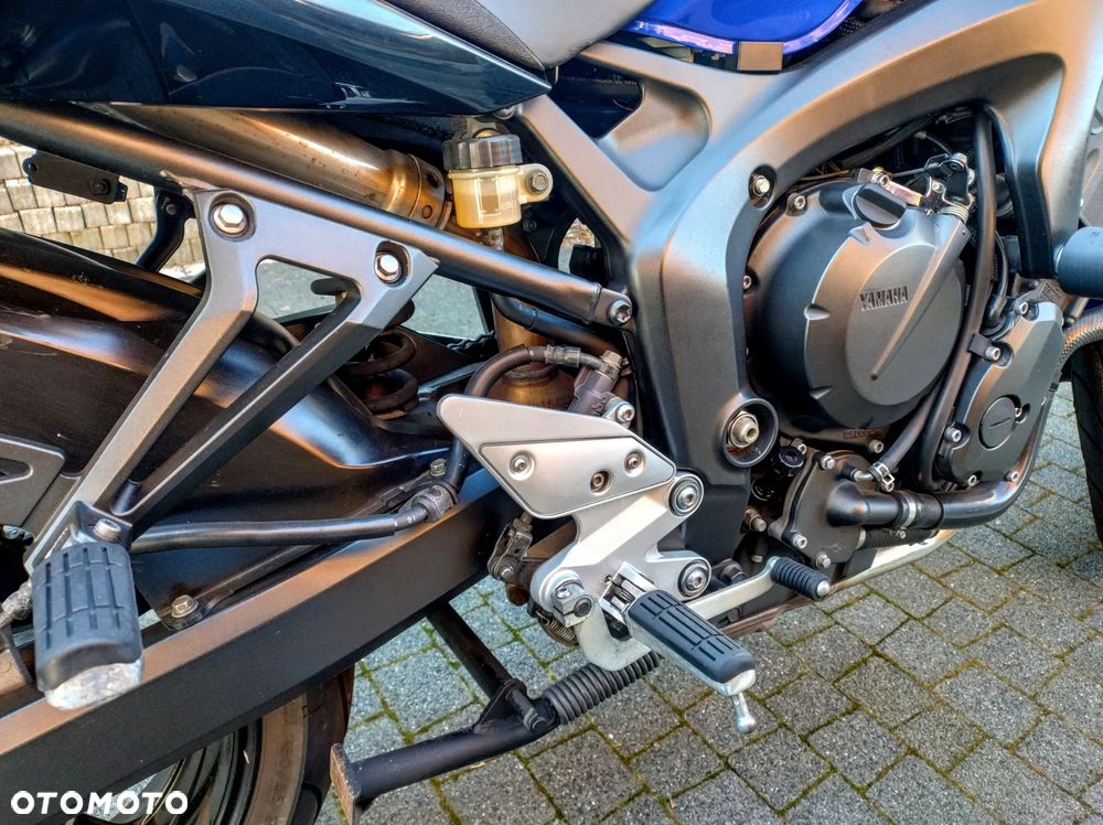 Yamaha FZ6 - 6