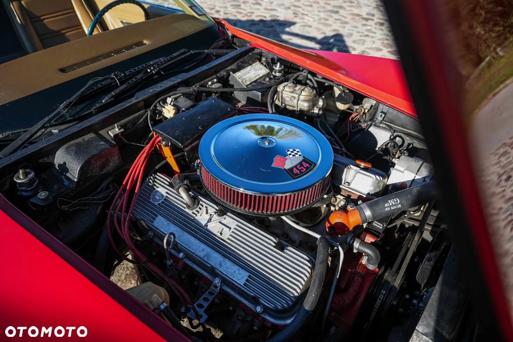 Chevrolet Corvette - 21
