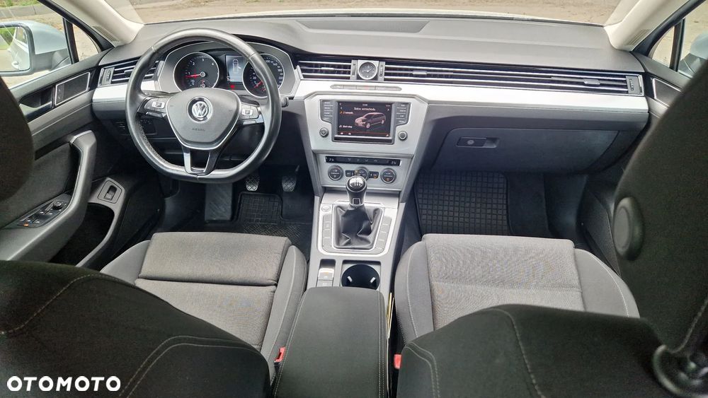 Volkswagen Passat Variant 2.0 TDI (BlueMotion Technology) Comfortline - 9