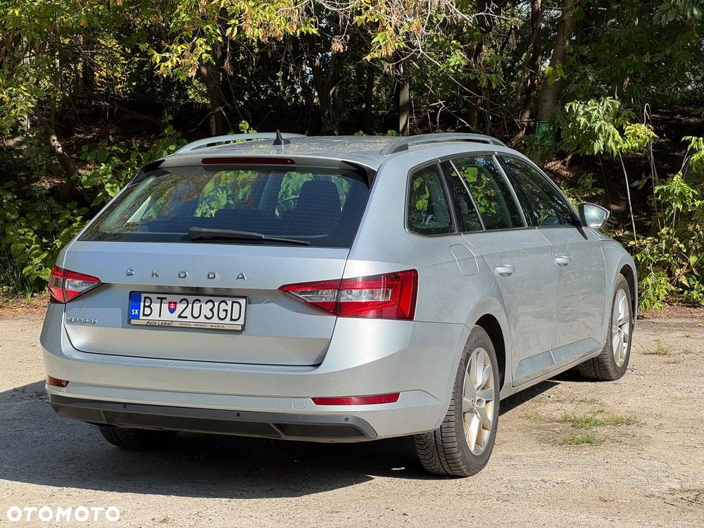 Skoda Superb 2.0 TDI SCR Ambition DSG - 3