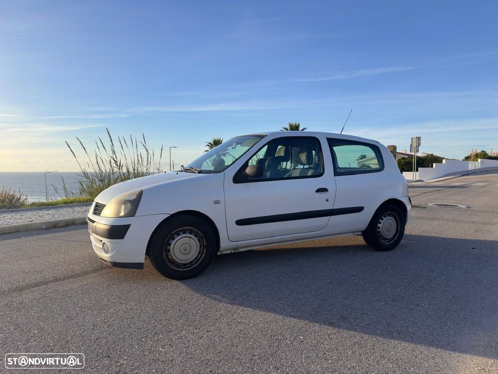 Renault Clio - 7