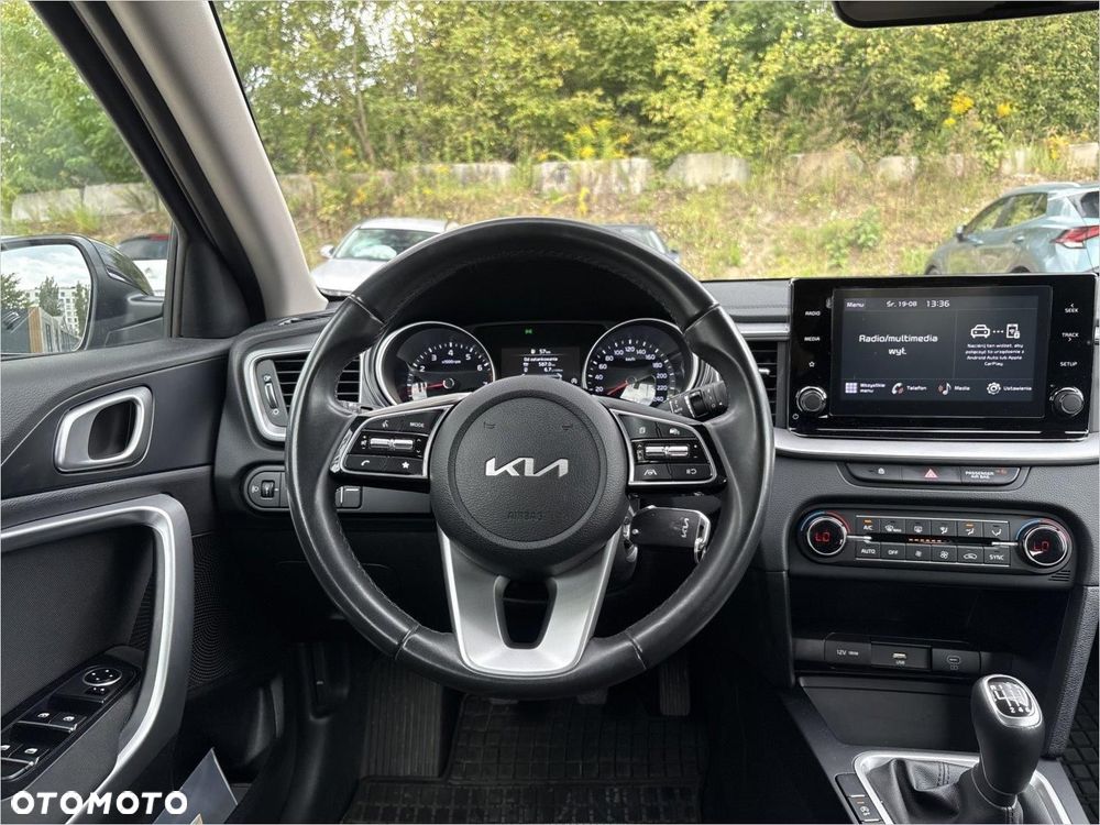 Kia Ceed 1.5 T-GDI M - 12