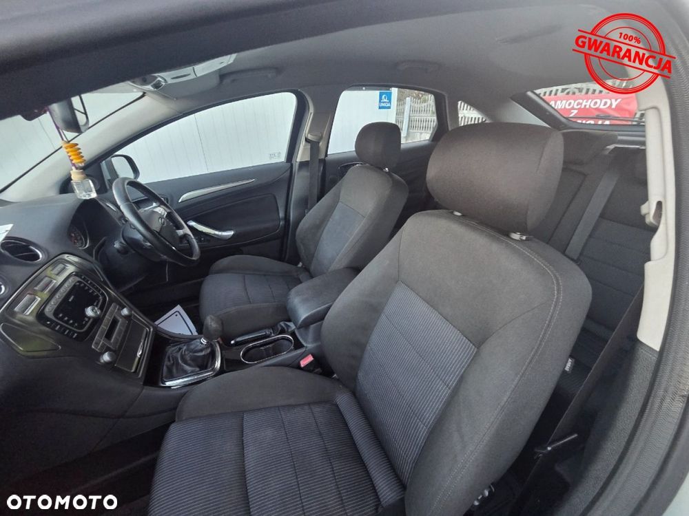 Ford Mondeo - 28