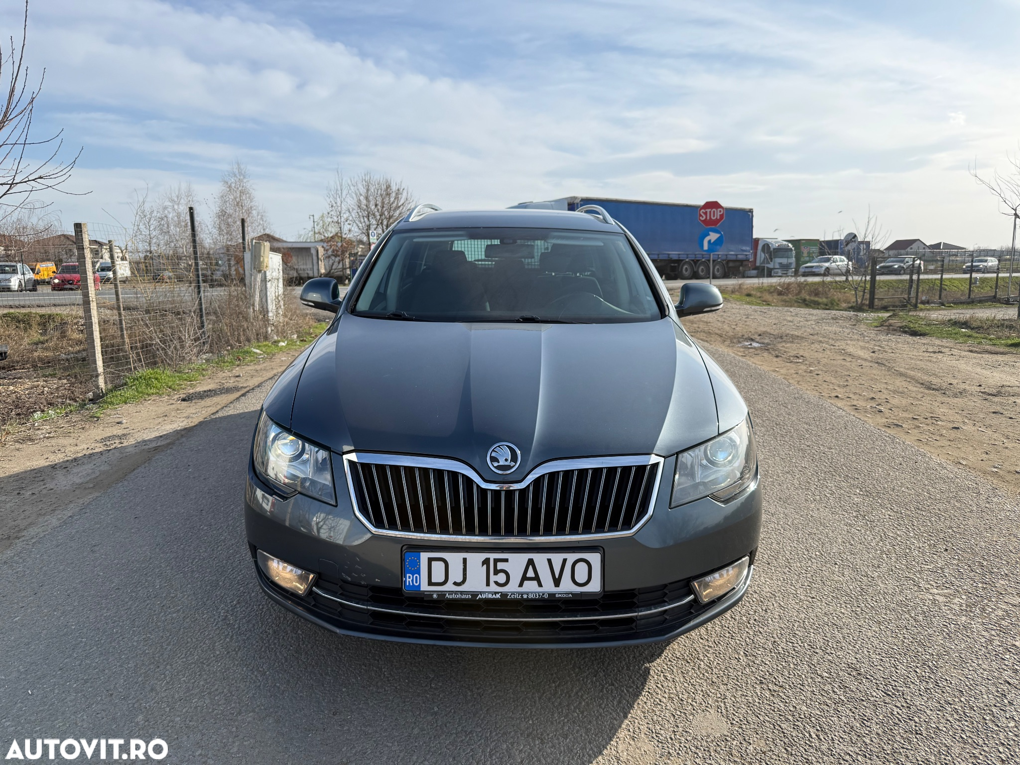 Skoda Superb 2.0 TDI DSG Active - 4