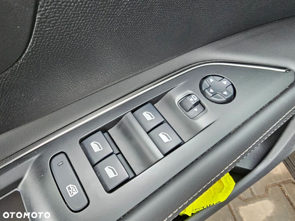 Peugeot 3008 PureTech 130 Stop & Start GPF Allure - 31