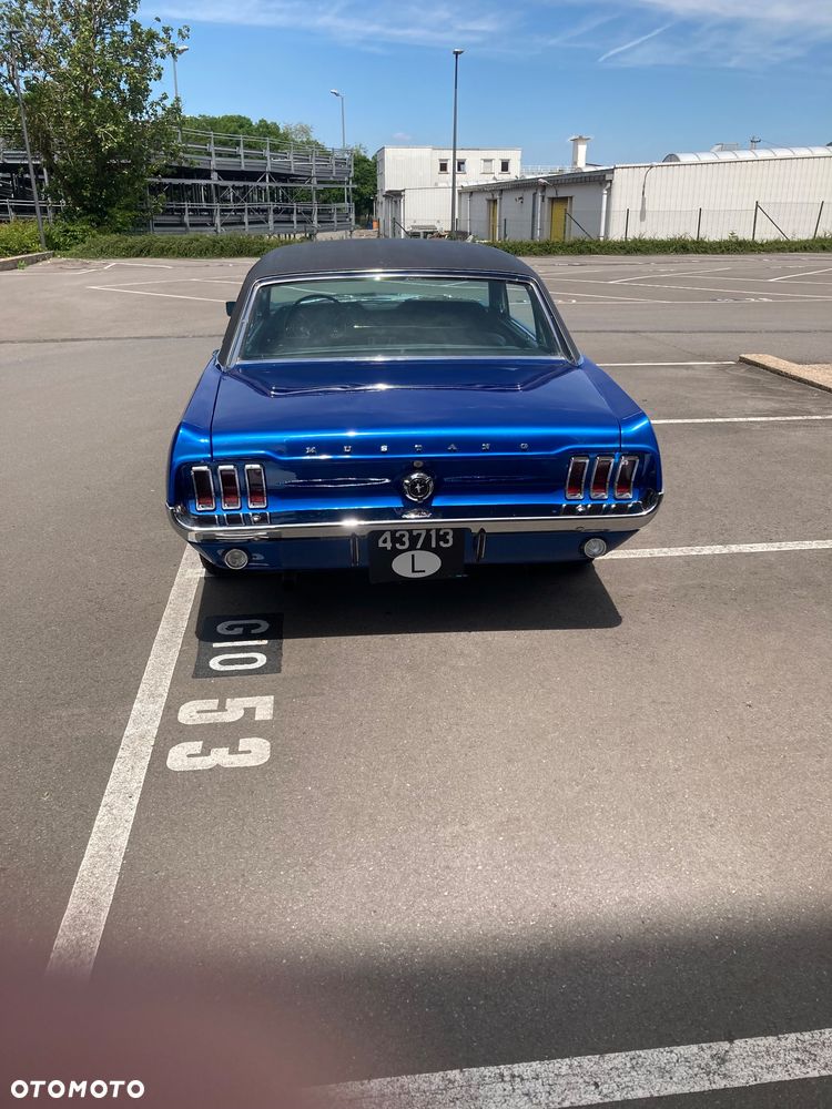 Ford Mustang - 3