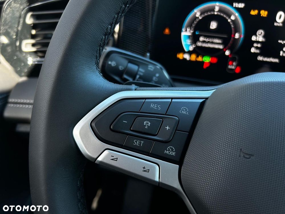 Volkswagen Tiguan - 10