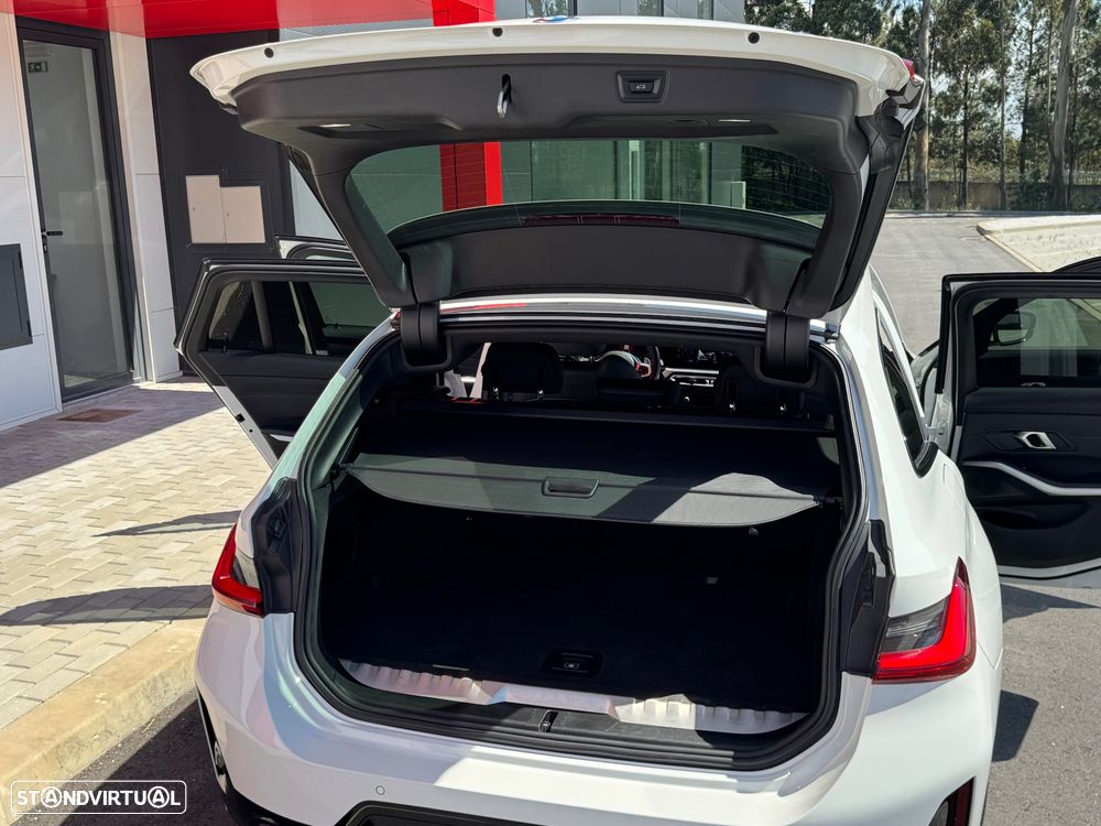 BMW 330 e Aut. M Sport - 35