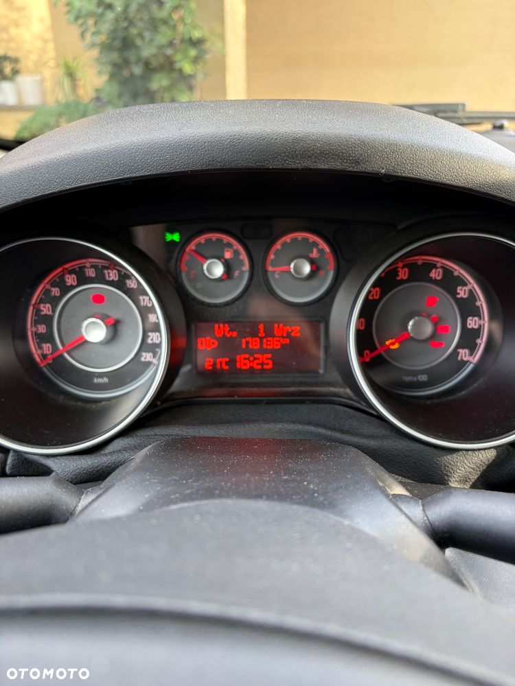 Fiat Punto 1.4 Multiair Easy S&S - 3