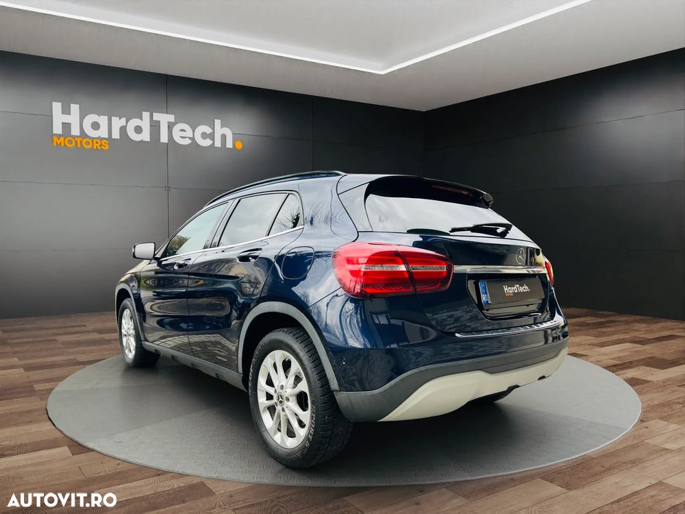 Mercedes-Benz GLA 200 d 4MATIC Aut. - 4