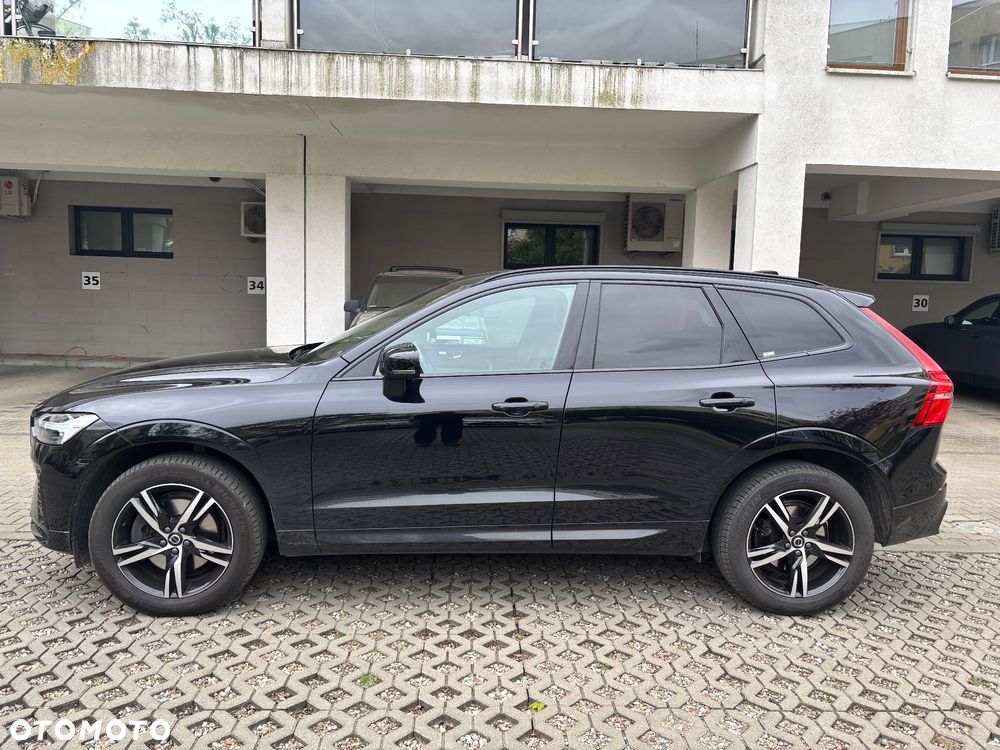 Volvo XC 60 B4 D AWD Plus Dark - 4