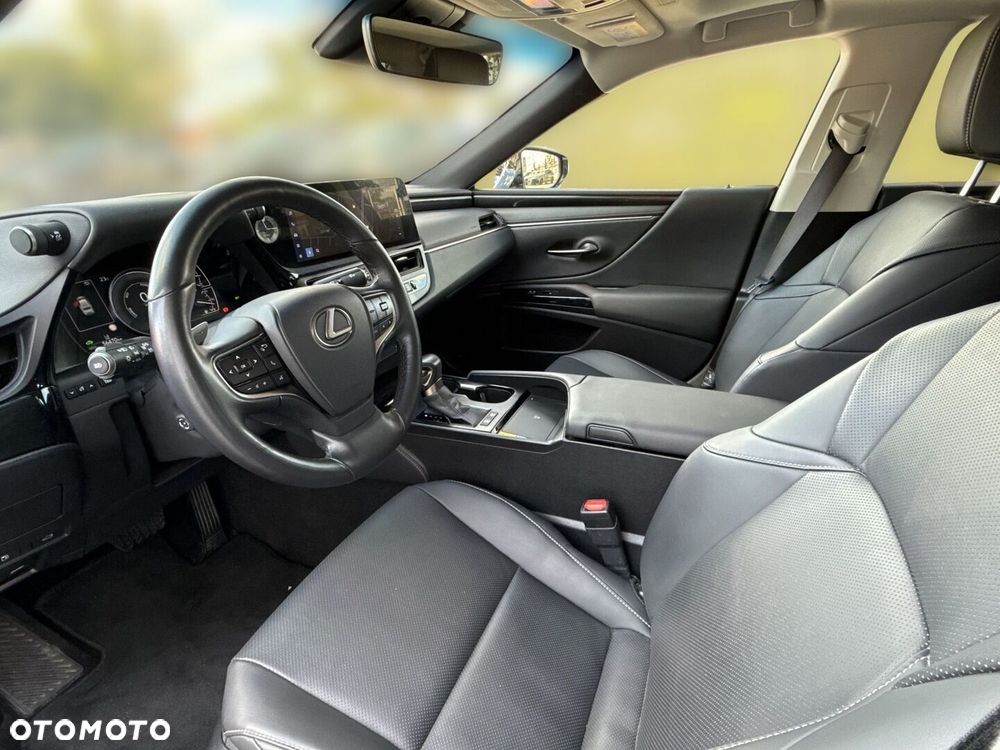 Lexus ES 300h Business Edition - 9