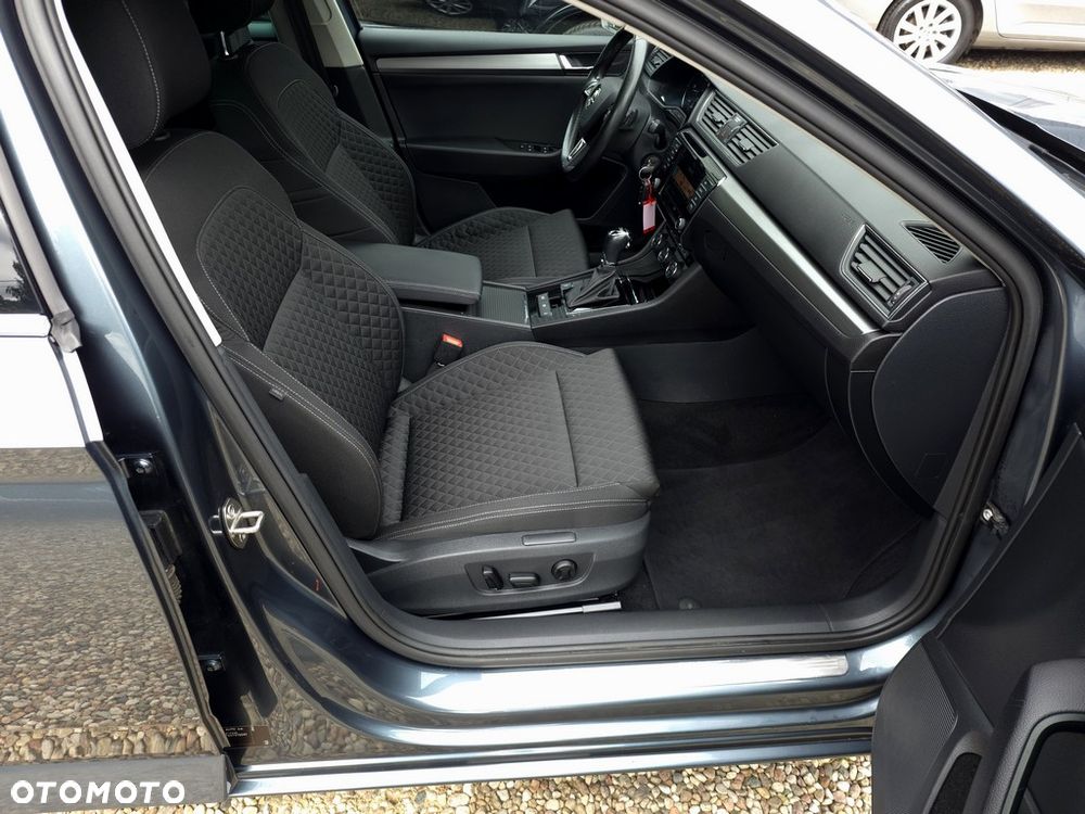 Skoda Superb 2.0 TDI Style DSG - 9