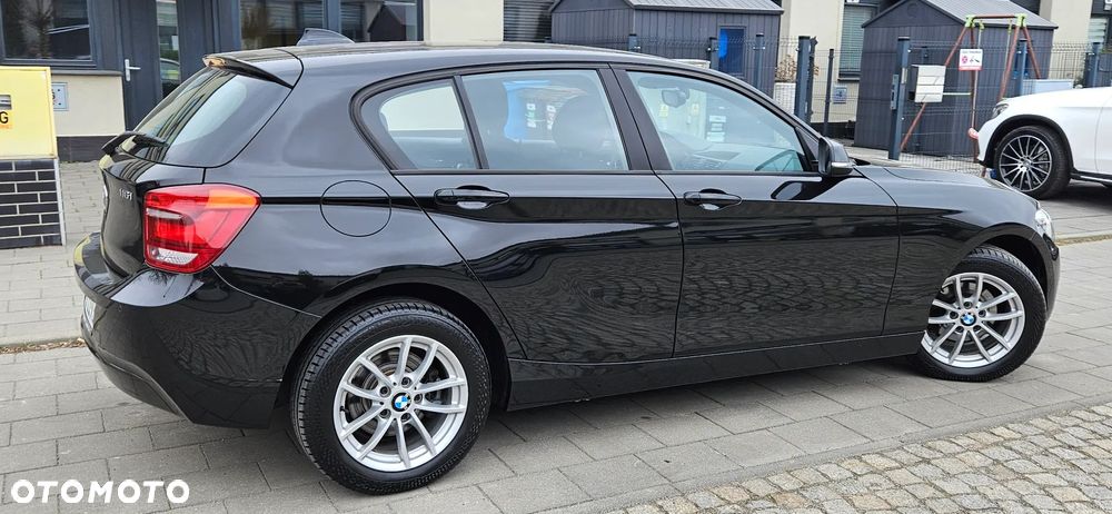 BMW Seria 1 116i - 25