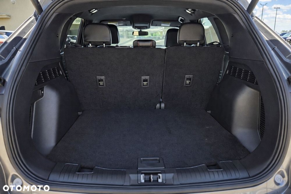 Ford Escape 2.0 EcoBoost AWD Titanium - 28