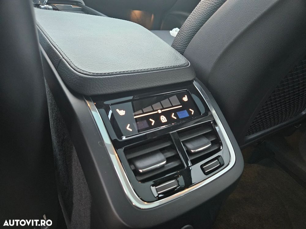 Volvo XC 90 T8 AWD Recharge Geartronic Inscription - 5