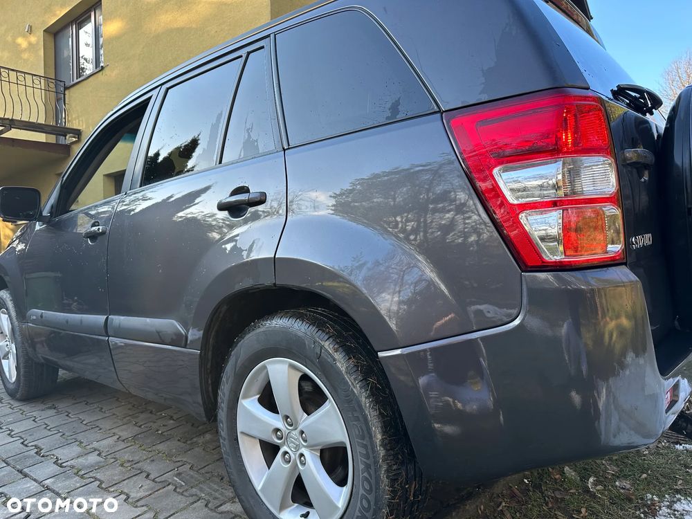 Suzuki Grand Vitara 2.4 De Luxe - 6