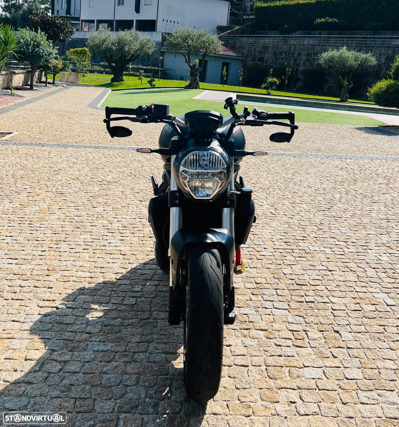 Ducati Monster Dark - 12
