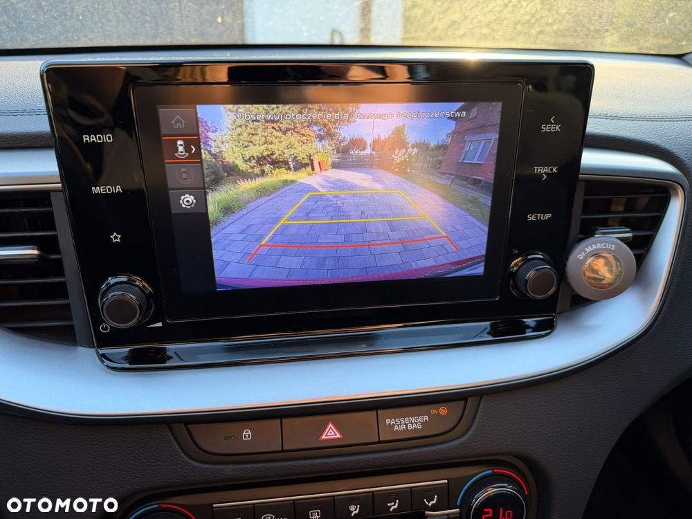 Kia XCeed 1.5 T-GDI Business Line DCT - 13