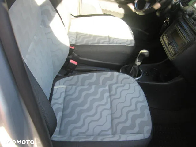 Skoda Roomster 1.4 16V Comfort - 21