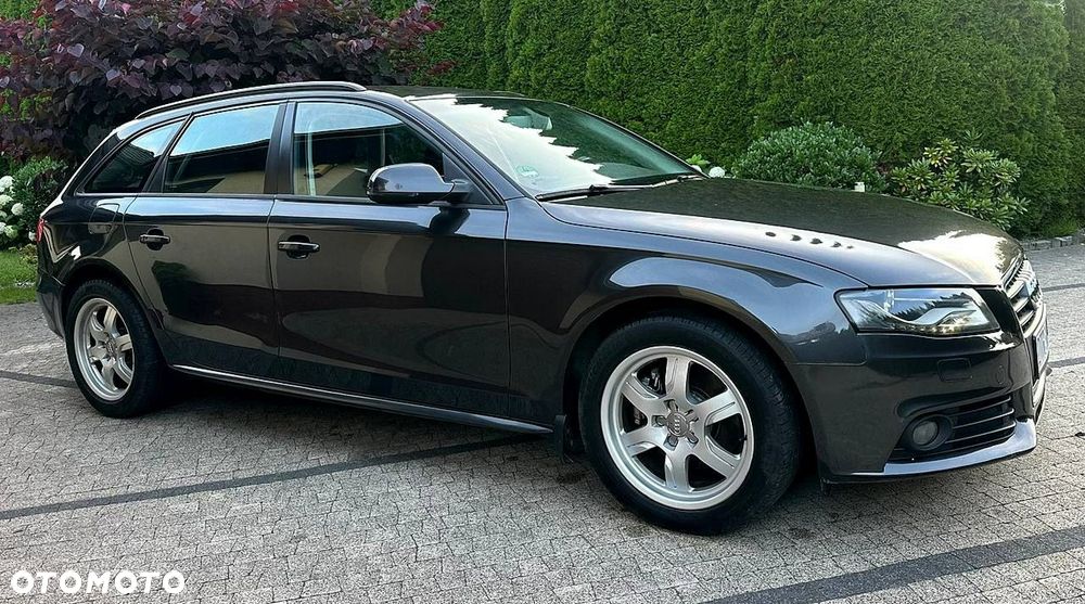 Audi A4 Avant - 28