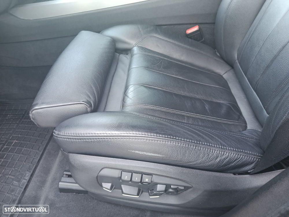 BMW X5 M50d Sport-Aut. — fotografia 11