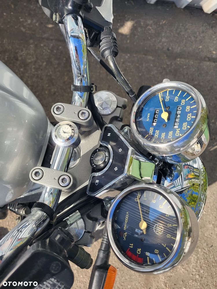 Yamaha XJ - 8