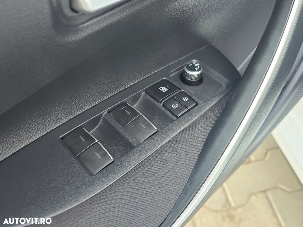 Toyota Corolla 1.8 HSD Business - 10