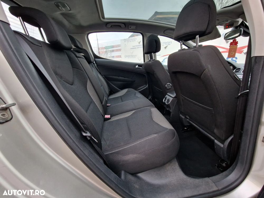 Peugeot 308 1.6HDi Premium Pack Aut - 6