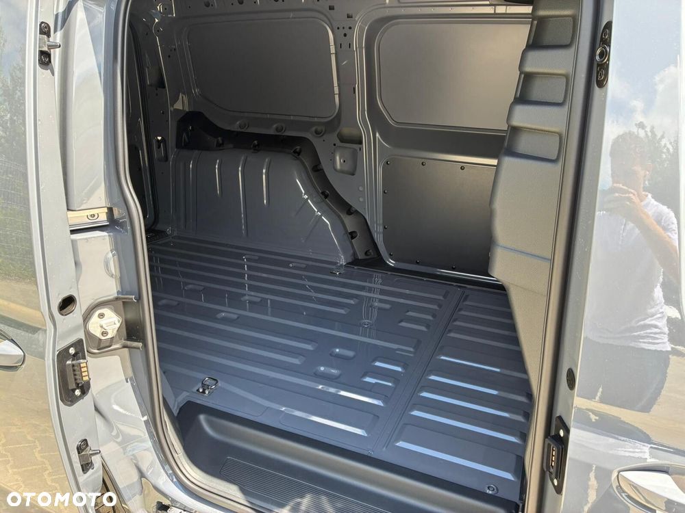 Volkswagen Caddy Maxi Cargo 2.0 TDI 122 KM DSG - 13