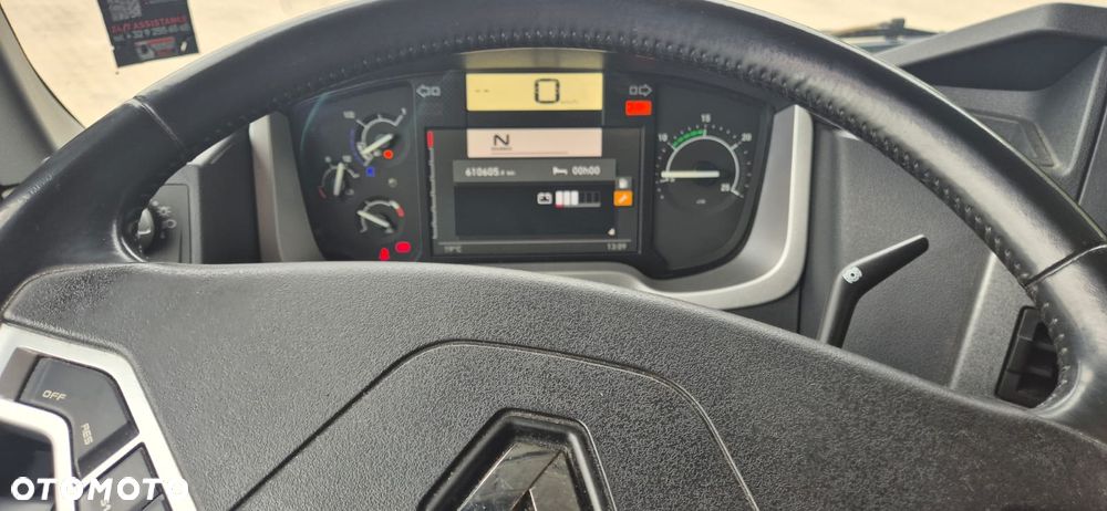 Renault T440 - 7